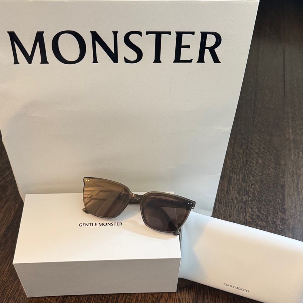 Gentle Monster Classic Brown Sunglasses